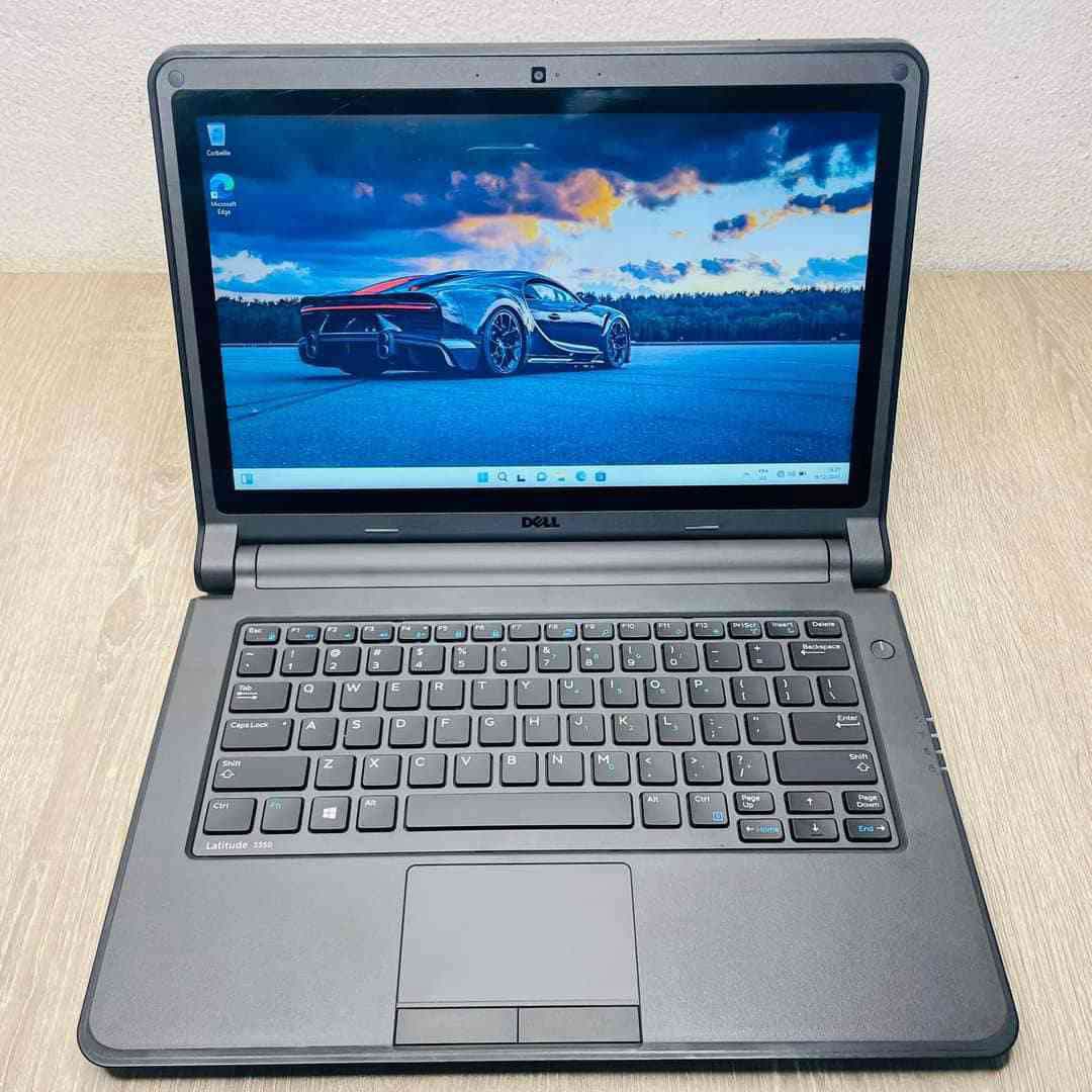 Dell latitude 3350 Core i5 5th Gen